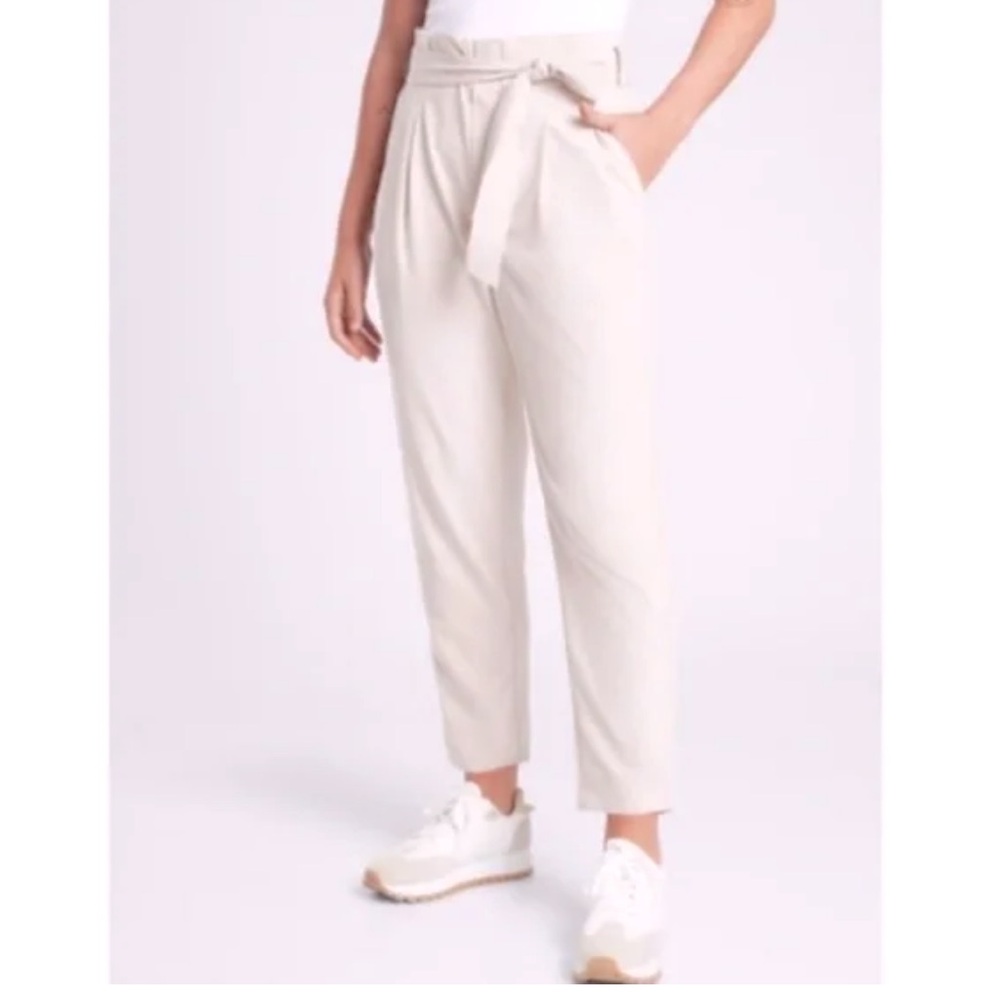 Athleta taupe Skyline belted high rise, casual dress pants sz 8